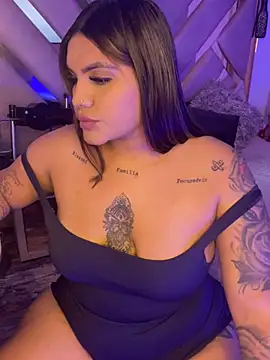 Snapshot of Victoria14_ chatting on February 10, 2025, 10:40 pm Victoria14  online show from February 10, 2025, 10:40 pm