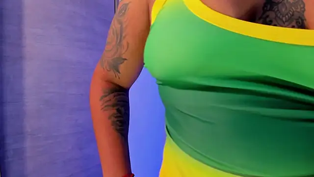 Snapshot of Victoria14_ chatting on March 19, 2025, 11:36 pm Victoria14  online show from March 19, 2025, 11:36 pm