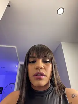 Snapshot of Victoria14_ chatting on October 28, 2025, 12:47 am Victoria14  online show from October 28, 2025, 12:47 am