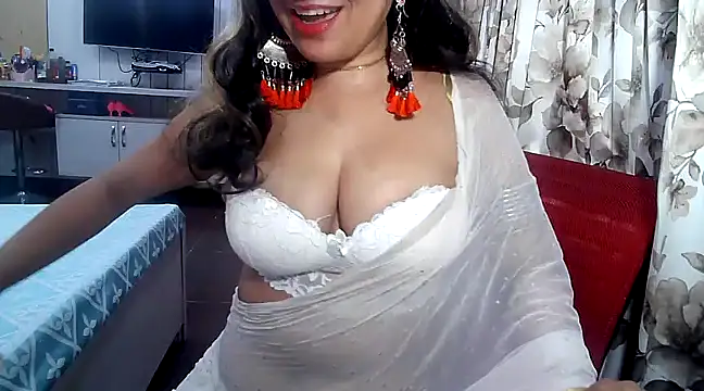 yourradhika online show from February 3, 2025, 7:10 pm