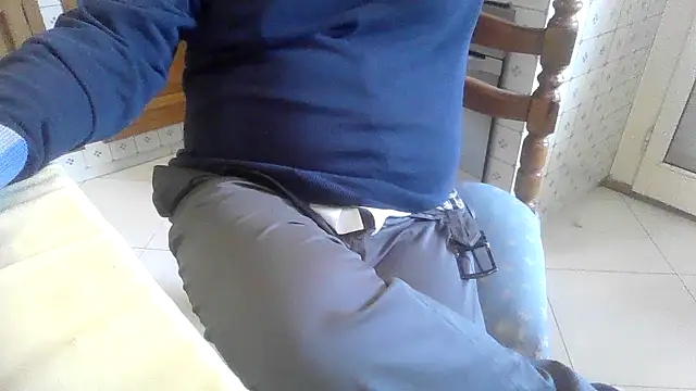 polloiw online show from October 6, 2025, 10:12 am