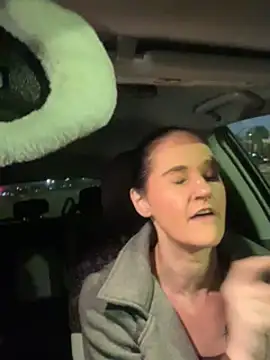 lolabunny9 online show from January 25, 2025, 11:22 pm