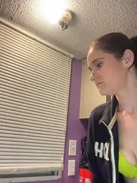 lolabunny9 online show from January 26, 2025, 2:24 am