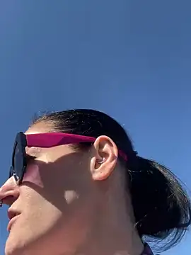 lolabunny9 online show from January 29, 2025, 4:08 pm