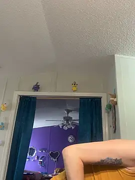 lolabunny9 online show from March 16, 2025, 2:00 pm