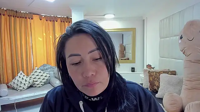 gaby trent online show from November 29, 2025, 3:37 pm