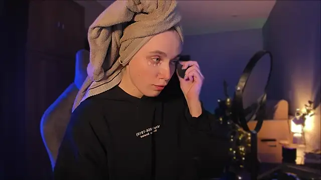 Rachel Ro online show from December 29, 2024, 2:31 pm