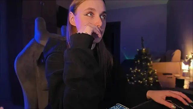 Rachel Ro online show from December 29, 2024, 5:33 pm