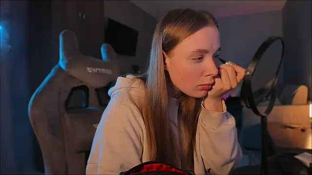 Rachel Ro online show from January 8, 2025, 12:26 pm