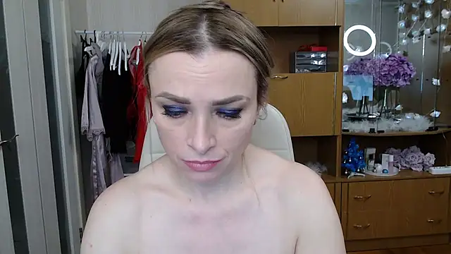 Snapshot of Mika_Passion chatting on December 30, 2024, 11:04 am Mika Passion online show from December 30, 2024, 11:04 am