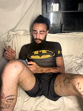 Snapshot of Av0caT chatting on October 13, 2025, 11:38 pm Av0caT online show from October 13, 2025, 11:38 pm