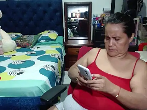 Snapshot of pervert_mommy_ chatting on December 28, 2024, 3:15 pm pervert mommy online show from December 28, 2024, 3:15 pm