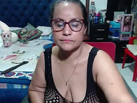 Snapshot of pervert_mommy_ chatting on January 13, 2025, 2:53 pm pervert mommy online show from January 13, 2025, 2:53 pm
