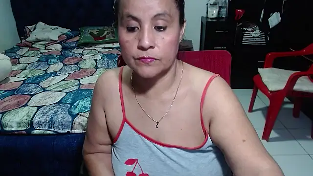 Snapshot of pervert_mommy_ chatting on March 20, 2025, 11:45 pm pervert mommy online show from March 20, 2025, 11:45 pm