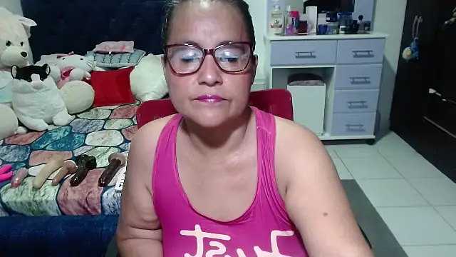 Snapshot of pervert_mommy_ chatting on October 28, 2025, 10:19 am pervert mommy online show from October 28, 2025, 10:19 am