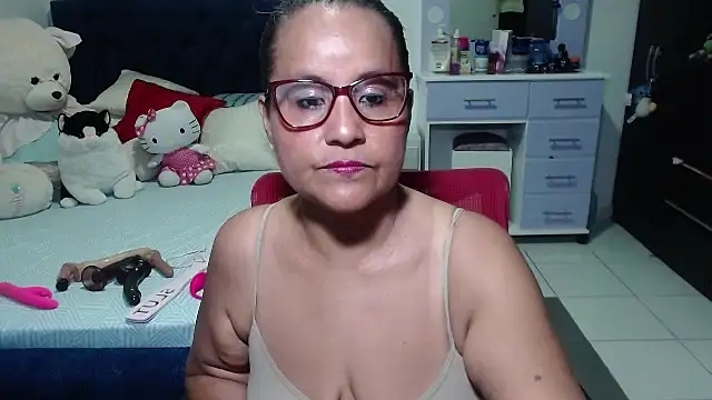 Snapshot of pervert_mommy_ chatting on November 10, 2025, 10:14 am pervert mommy online show from November 10, 2025, 10:14 am