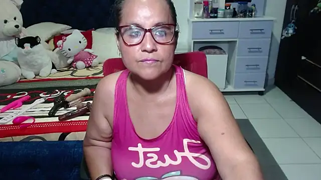 Snapshot of pervert_mommy_ chatting on November 21, 2025, 10:52 pm pervert mommy online show from November 21, 2025, 10:52 pm