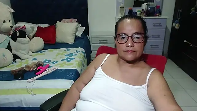 Snapshot of pervert_mommy_ chatting on November 27, 2025, 10:50 am pervert mommy online show from November 27, 2025, 10:50 am