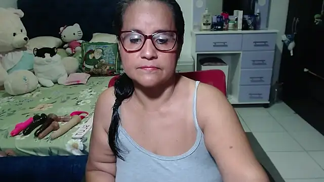 Snapshot of pervert_mommy_ chatting on December 2, 2025, 10:09 am pervert mommy online show from December 2, 2025, 10:09 am