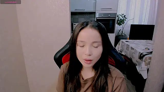 AyaMoon online show from November 26, 2025, 4:46 am