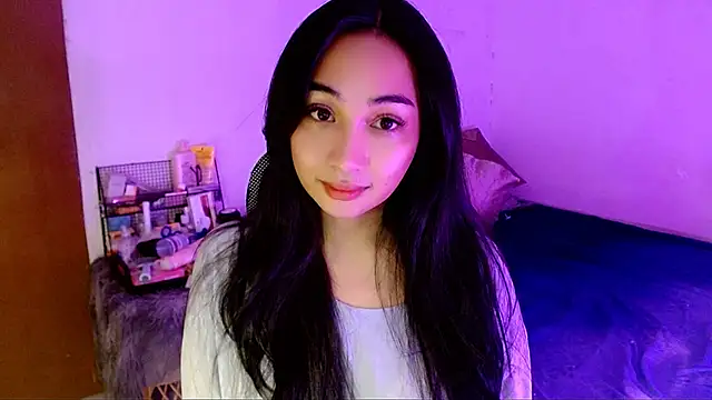 SweetLilly 18 online show from December 15, 2025, 3:44 am