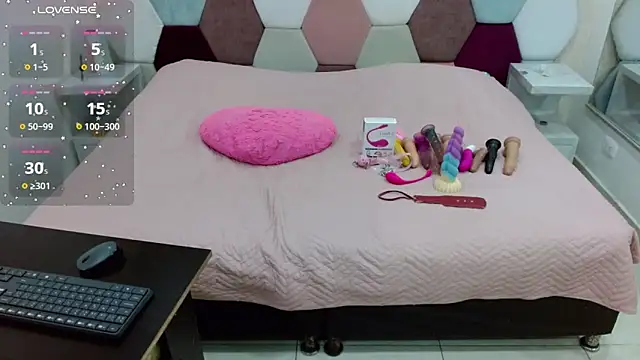 Snapshot of angel_blue chatting on March 11, 2025, 4:07 pm angel blue online show from March 11, 2025, 4:07 pm