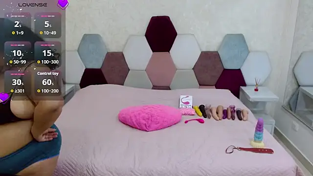 Snapshot of angel_blue chatting on September 29, 2025, 3:50 pm angel blue online show from September 29, 2025, 3:50 pm