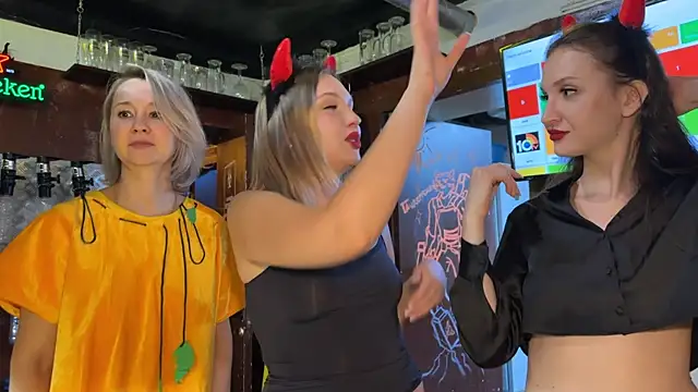 Snapshot of dirtypub chatting on October 31, 2025, 1:23 pm dirtypub online show from October 31, 2025, 1:23 pm