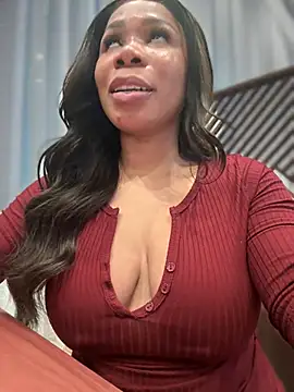 Snapshot of Belle___ chatting on February 9, 2025, 5:01 pm Belle    online show from February 9, 2025, 5:01 pm