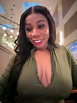 Snapshot of Belle___ chatting on November 1, 2025, 10:34 pm Belle online show from November 1, 2025, 10:34 pm