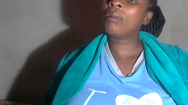 Choco-Coco10 online show from November 17, 2025, 4:40 am