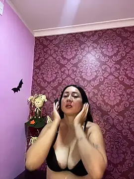 Snapshot of juliana_diaz chatting on October 31, 2025, 11:22 am juliana diaz online show from October 31, 2025, 11:22 am