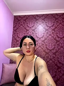 Snapshot of juliana_diaz chatting on November 23, 2025, 11:10 am juliana diaz online show from November 23, 2025, 11:10 am