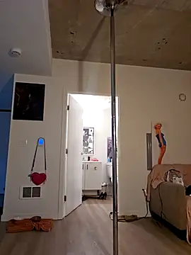 Snapshot of NikiFm chatting on November 12, 2025, 11:10 am NikiFm online show from November 12, 2025, 11:10 am