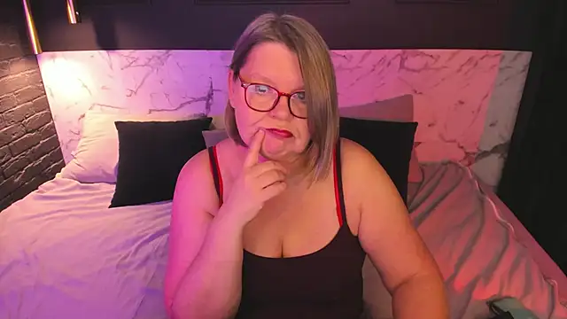 Shannonshine online show from November 24, 2025, 1:22 pm