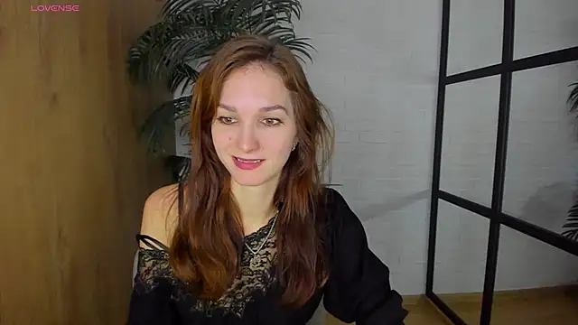 Snapshot of MirandaGlow chatting on January 23, 2025, 5:45 am MirandaGlow online show from January 23, 2025, 5:45 am