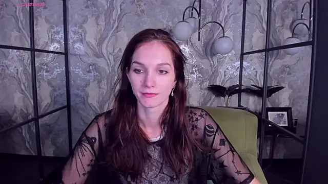 Snapshot of MirandaGlow chatting on February 7, 2025, 8:55 am MirandaGlow online show from February 7, 2025, 8:55 am