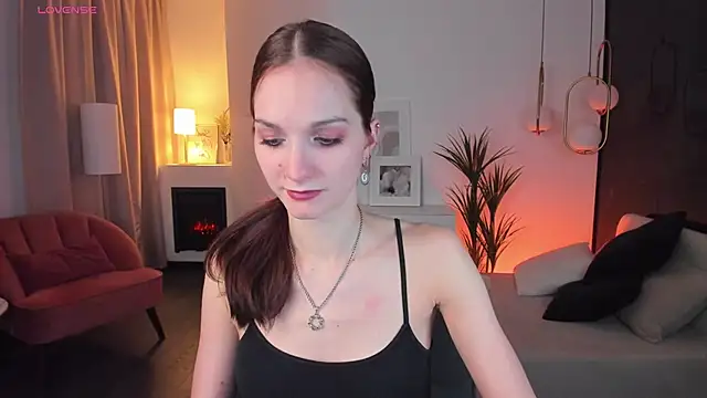 Snapshot of MirandaGlow chatting on February 21, 2025, 5:46 am MirandaGlow online show from February 21, 2025, 5:46 am