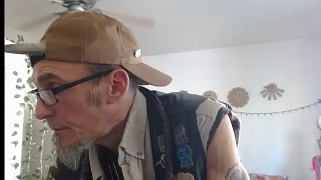 Snapshot of mycock2474u chatting on February 21, 2025, 12:49 am mycock2474u online show from February 21, 2025, 12:49 am