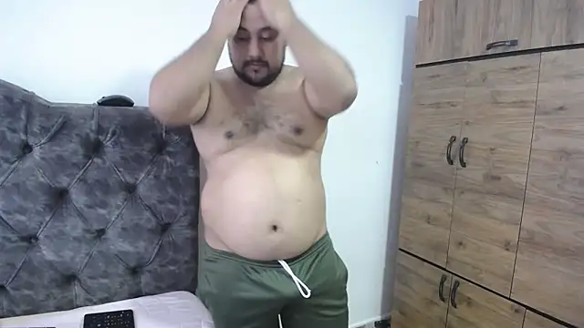 santi hothot online show from September 17, 2025, 7:04 pm