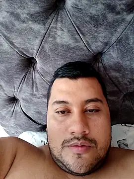 santi hothot online show from October 4, 2025, 5:44 pm