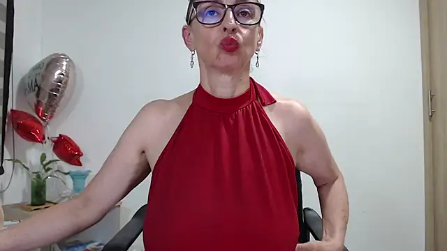 Snapshot of pattymaturex chatting on March 14, 2025, 10:16 pm pattymaturex online show from March 14, 2025, 10:16 pm