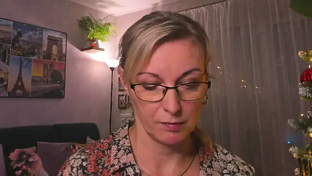 Snapshot of vanessa_chat chatting on January 9, 2025, 8:33 pm vanessa chat online show from January 9, 2025, 8:33 pm