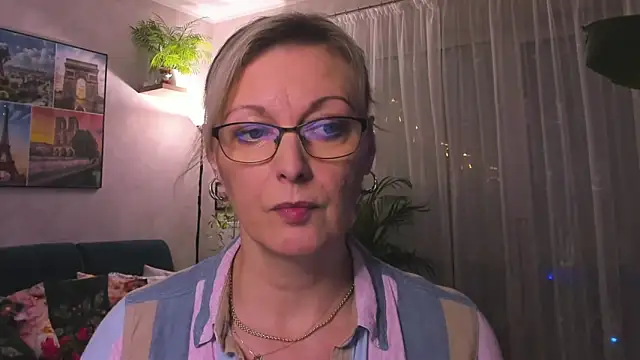 Snapshot of vanessa_chat chatting on January 21, 2025, 5:51 pm vanessa chat online show from January 21, 2025, 5:51 pm