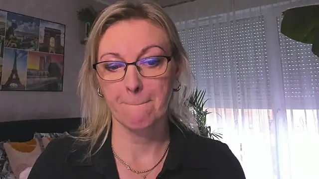 Snapshot of vanessa_chat chatting on February 4, 2025, 2:21 pm vanessa chat online show from February 4, 2025, 2:21 pm