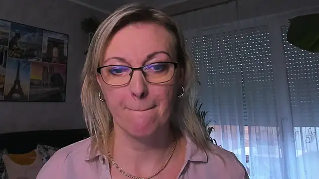 Snapshot of vanessa_chat chatting on February 5, 2025, 2:37 pm vanessa chat online show from February 5, 2025, 2:37 pm