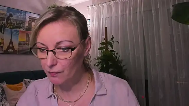 Snapshot of vanessa_chat chatting on February 5, 2025, 5:53 pm vanessa chat online show from February 5, 2025, 5:53 pm