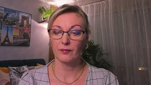 Snapshot of vanessa_chat chatting on February 9, 2025, 5:43 pm vanessa chat online show from February 9, 2025, 5:43 pm