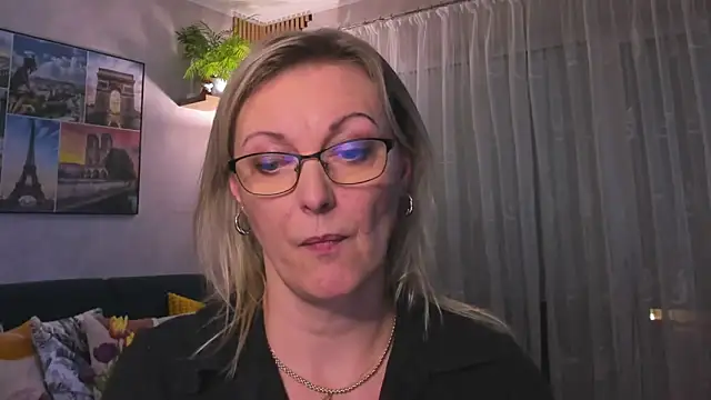 Snapshot of vanessa_chat chatting on February 16, 2025, 6:10 pm vanessa chat online show from February 16, 2025, 6:10 pm