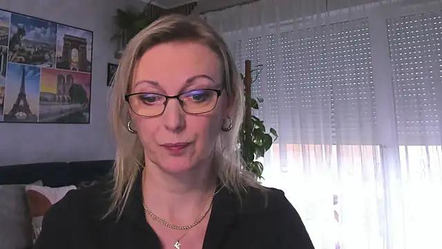 Snapshot of vanessa_chat chatting on March 2, 2025, 2:21 pm vanessa chat online show from March 2, 2025, 2:21 pm